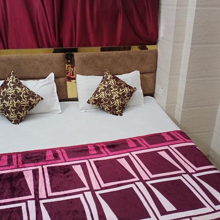 Arora Guest House Amritsar Eksteriør billede