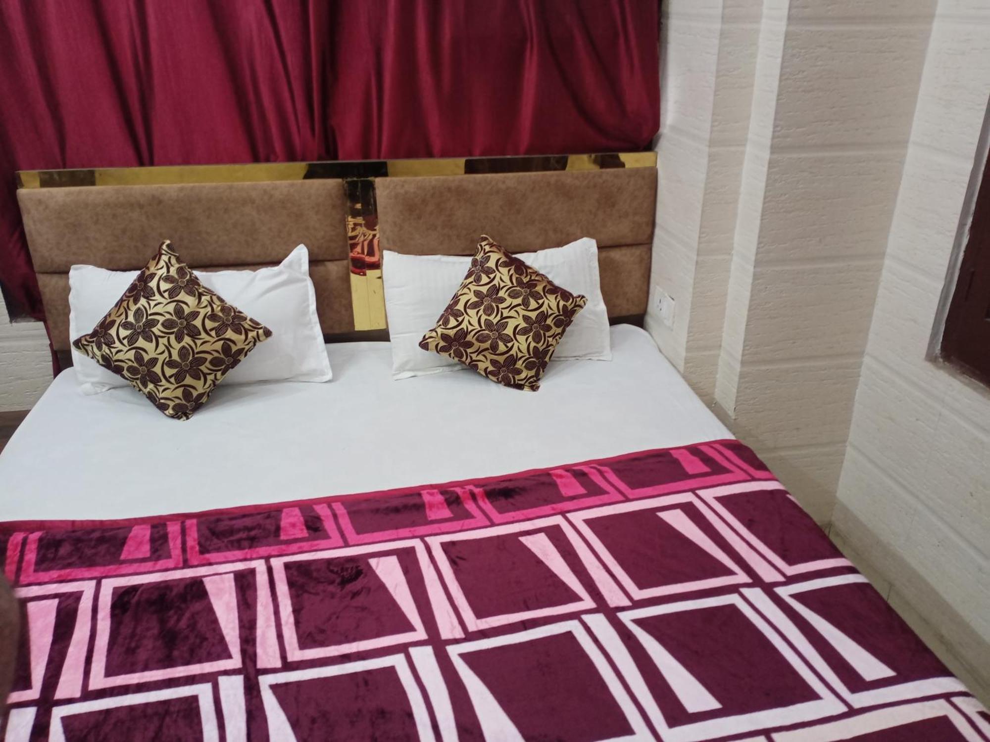 Arora Guest House Amritsar Eksteriør billede
